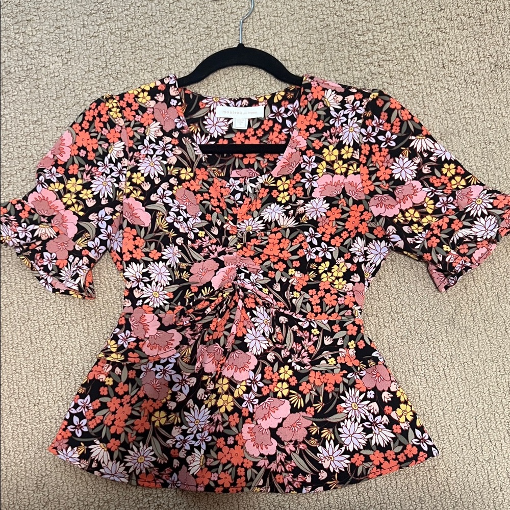 Monteau Floral V-Neck Top